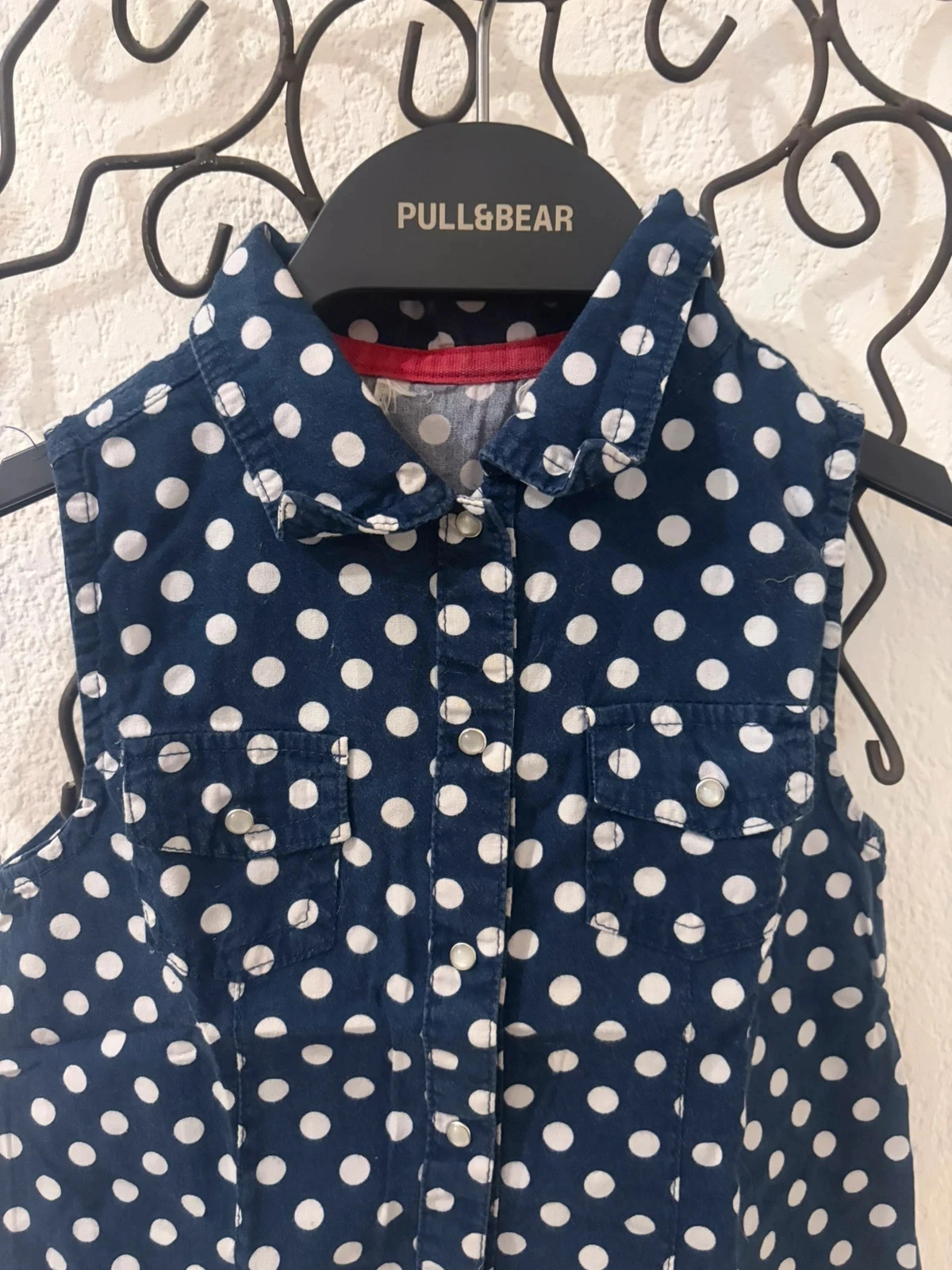 Denim blouse zonder mouwen met witte stippen meisje geschatte maat 2 jaar – photo 3
